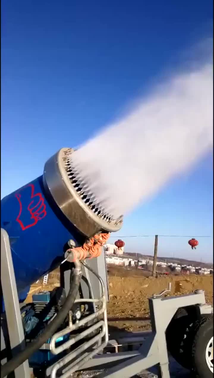 你见过人工降雪吗原来是这个样子的,长见识了!
