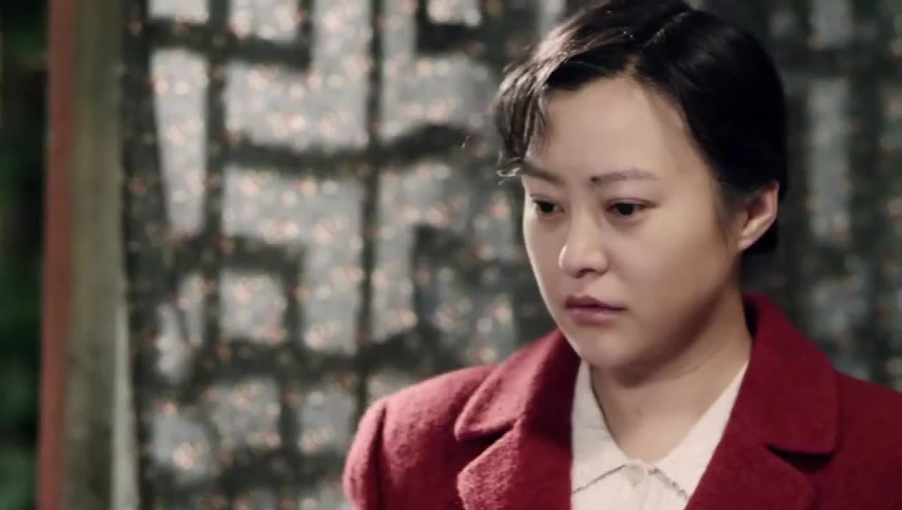 情满四合院:秦淮茹给傻柱送饭,发现人都不在屋里