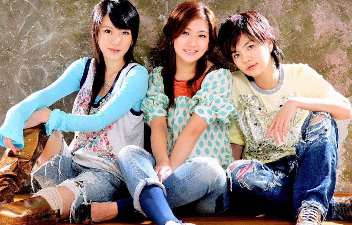 曾经的第一女团she,一人临近退圈,一人专注事业,一人已立遗嘱