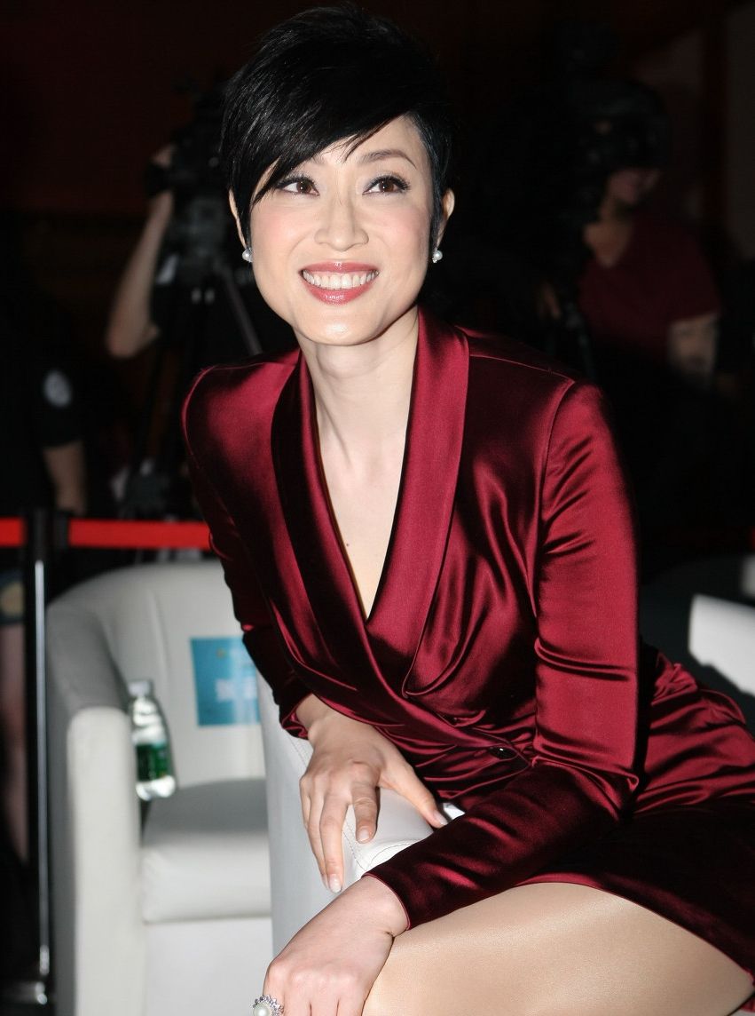 巧笑嫣然的陈法蓉,独特的魅力,让人移不开眼了!