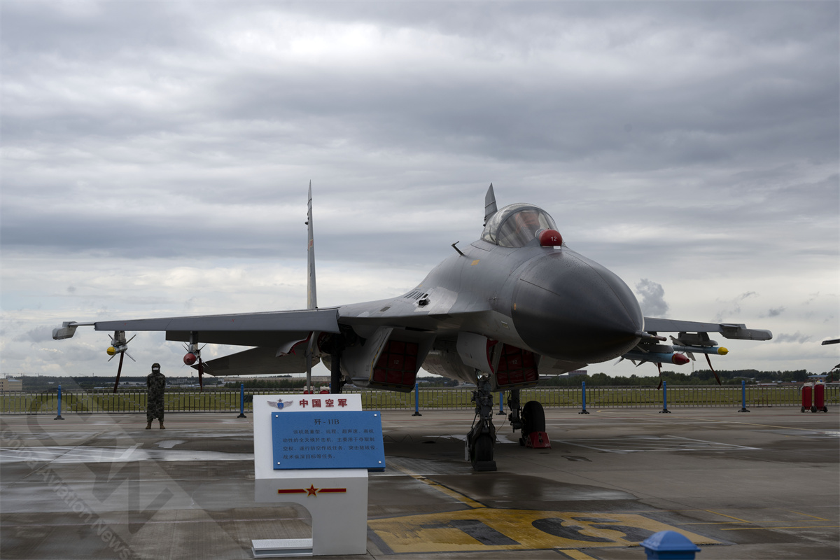 2022年空军航空开放活动暨长春航空展歼11B静展__财经头条