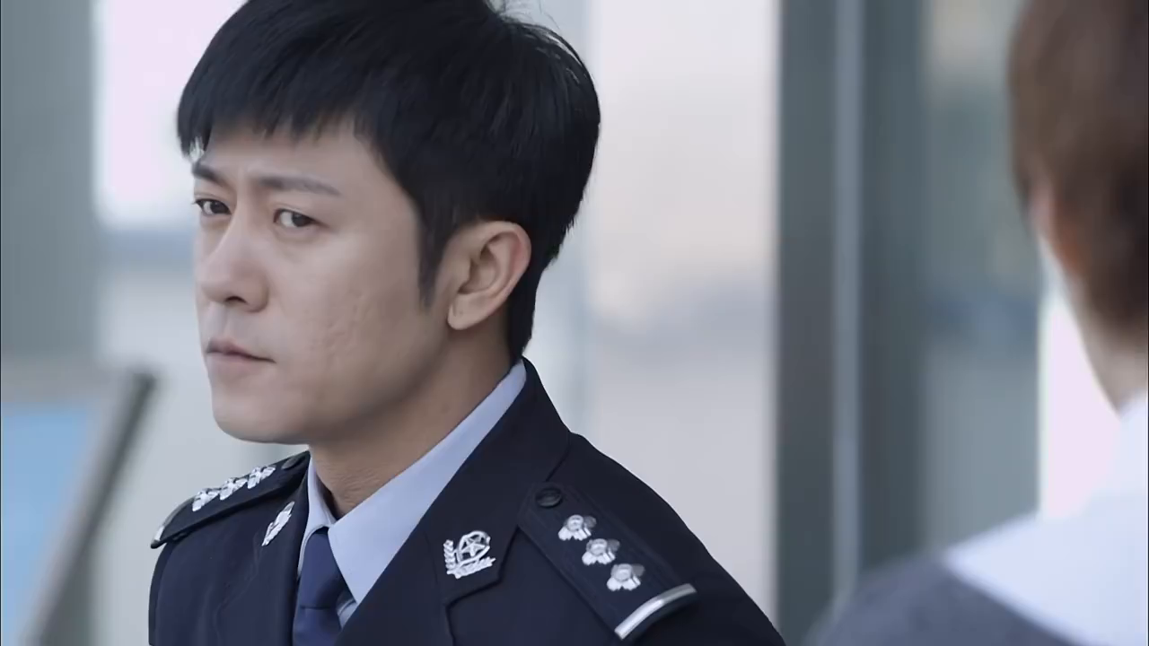 江城警事:好哥们看热闹不嫌事大,从中火上添柴,杨先气急败坏!