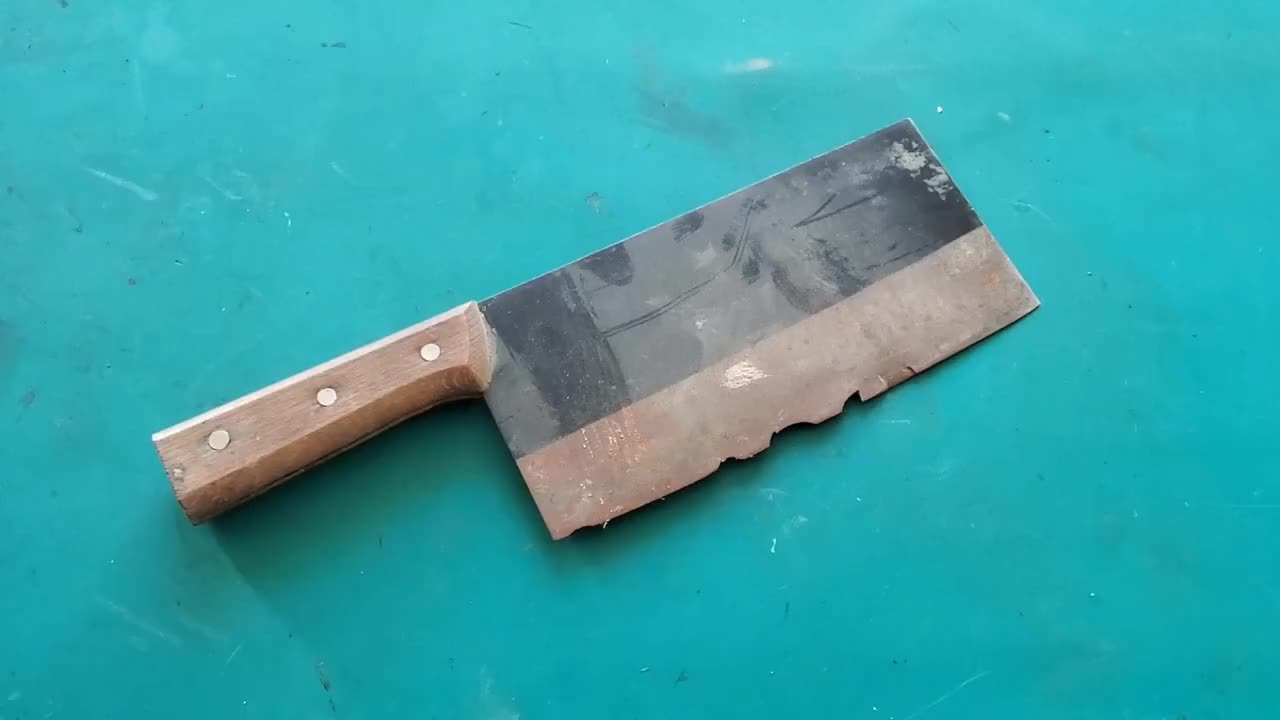 废旧菜刀坏了不要扔这样简单改造一下立马变成一个保健梳