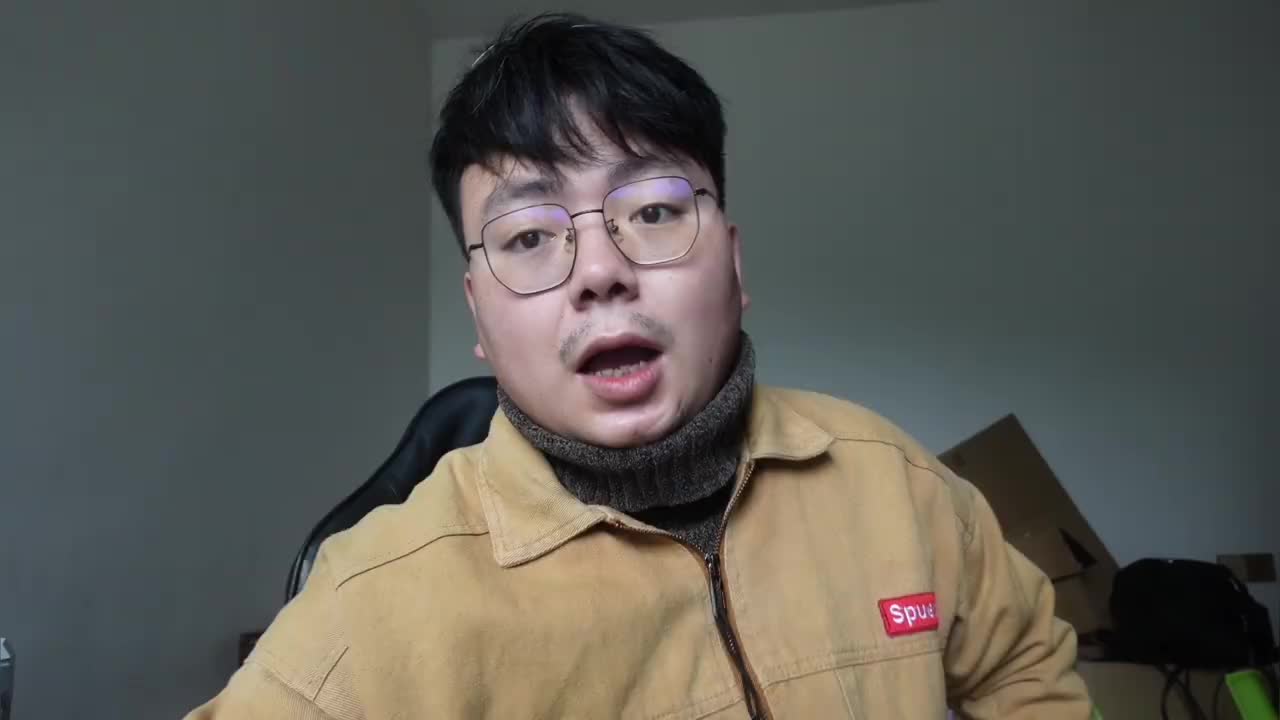 网吧大神皮衣哥去上海了小黑给他200元支持一下