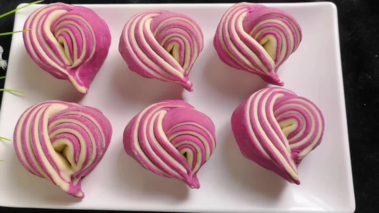 高颜值的爱心花卷,做法简单快捷,吃进心里暖暖的