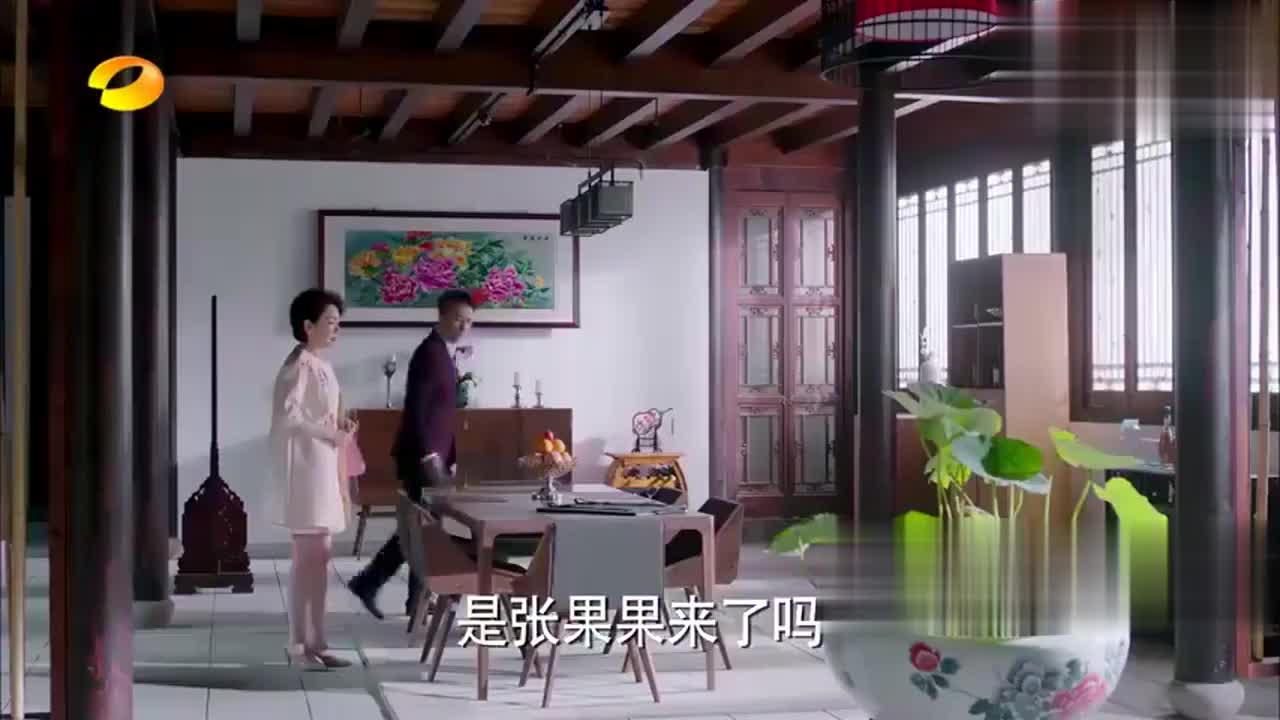 果果随手画了一张画,谁料老总一眼看出不对劲,这是亲生女儿