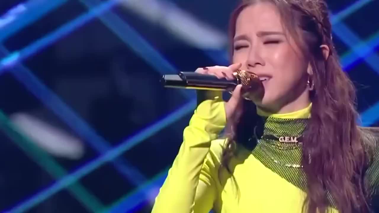 邓紫棋敢说老娘只会飙高音不给你们来一首rap, 你真当我吃草的