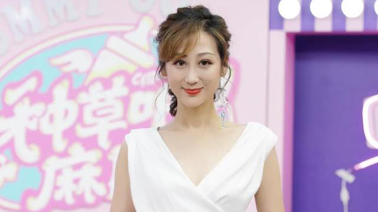 陈浩民老婆直播翻车,这也太尴尬了吧