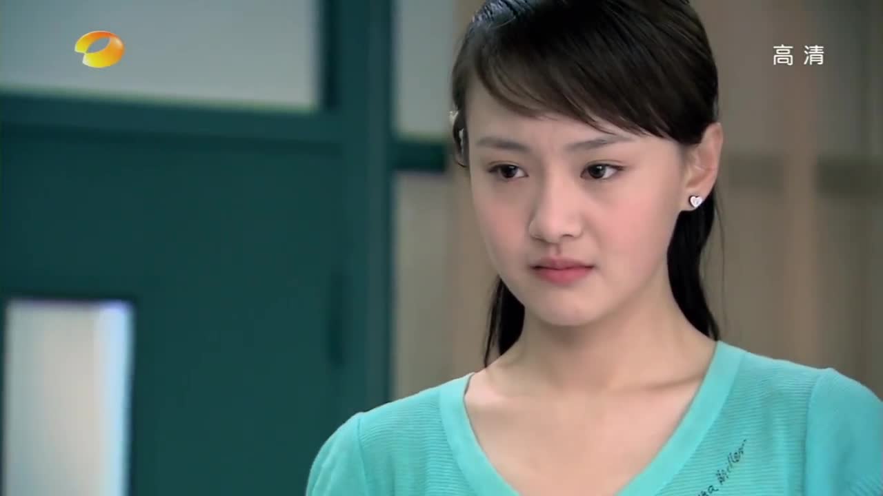 楚雨荨递交退学申请,心机女不依不饶羞辱,雨荨霸气反击