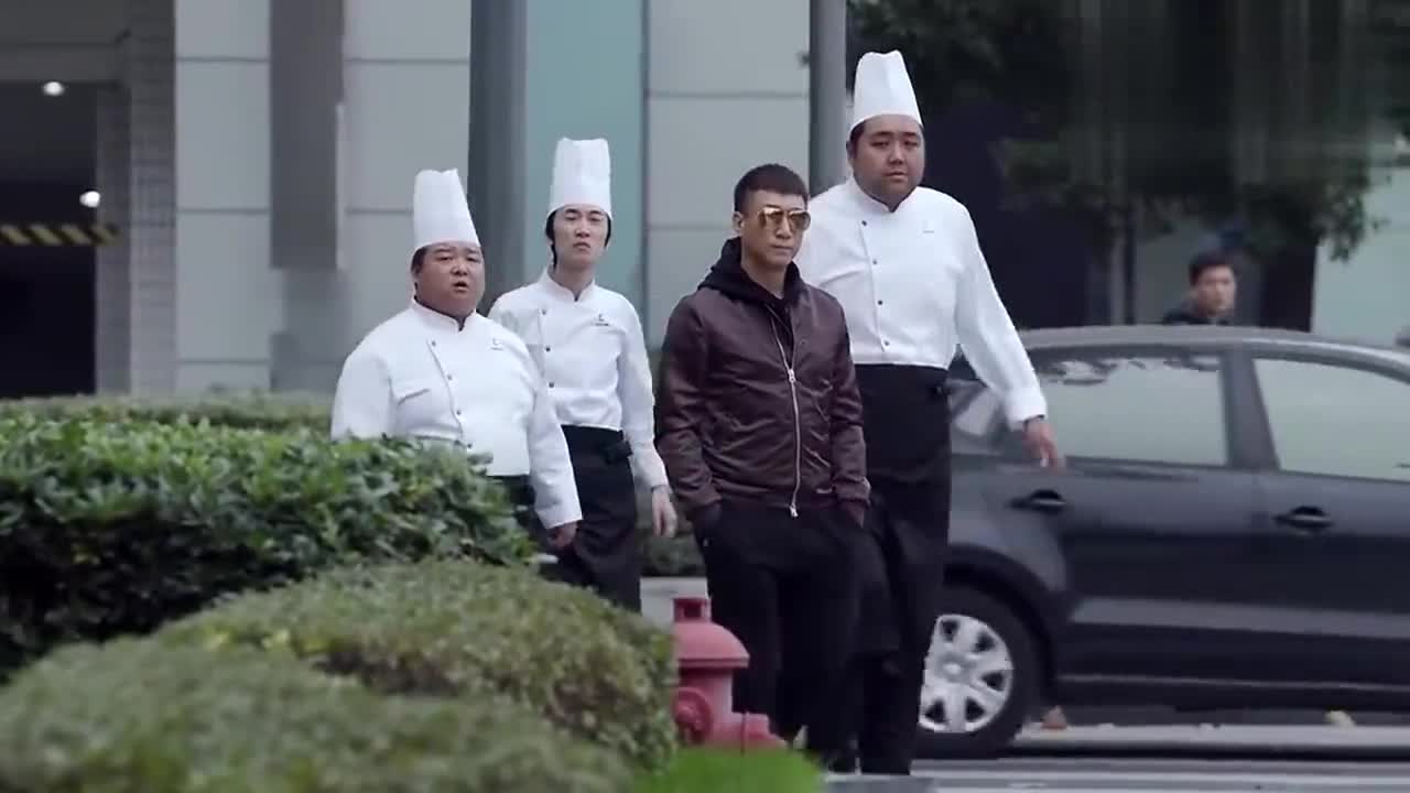 好先生陆远找了三个新厨师经理瑟瑟发抖个个都不像好人啊