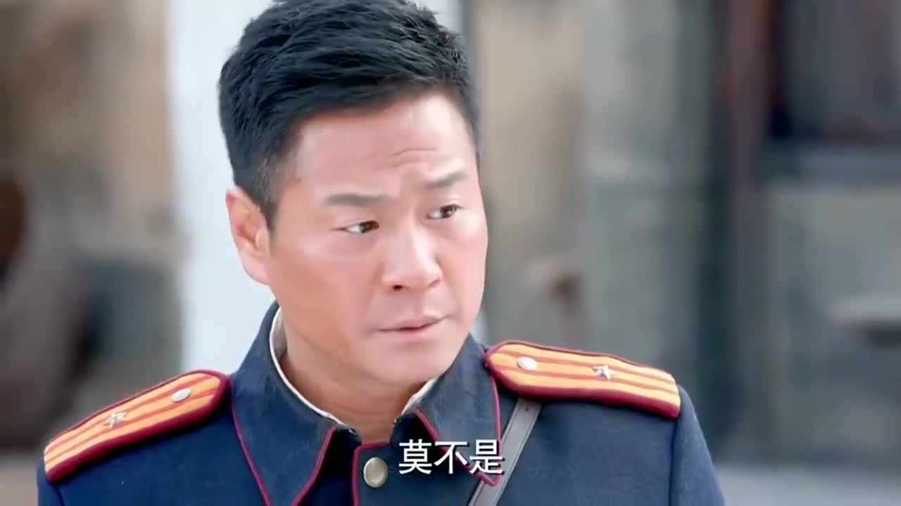 左手劈刀温俪涵都被逼到悬崖了龙飞才赶到情况不妙啊