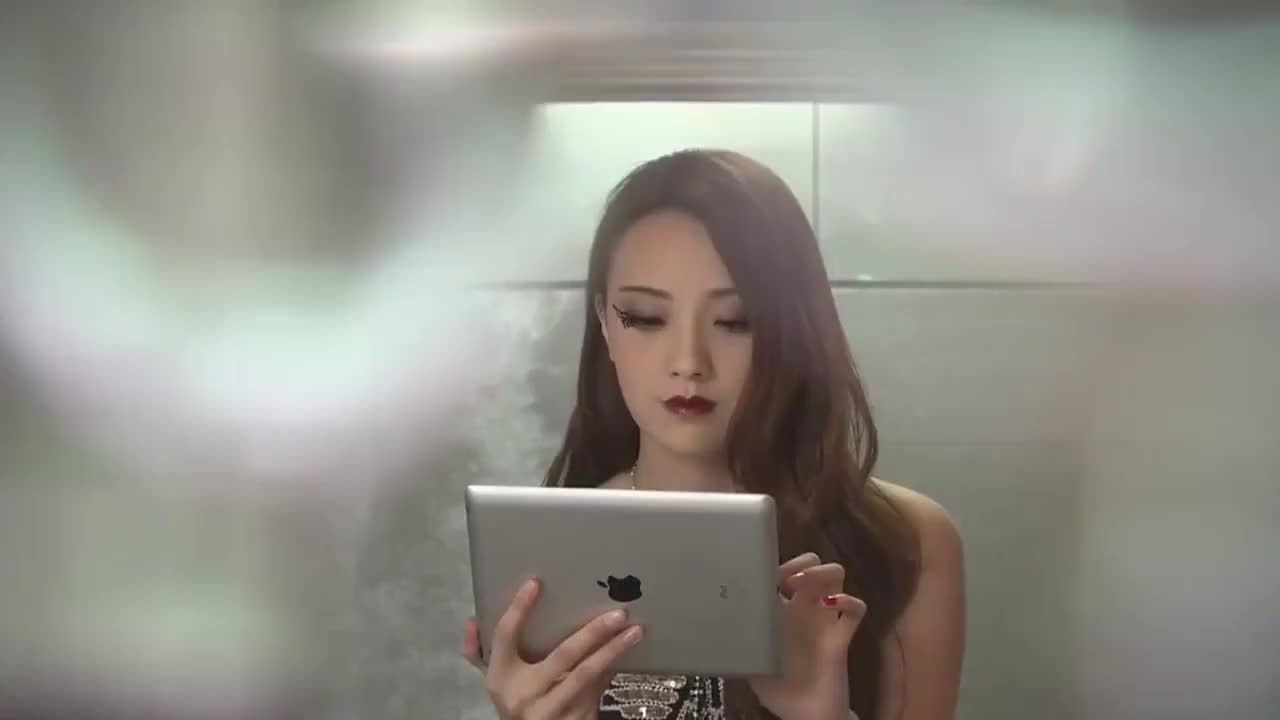 铠甲勇士捕将可人的助理向观众们道歉她知道自己错了