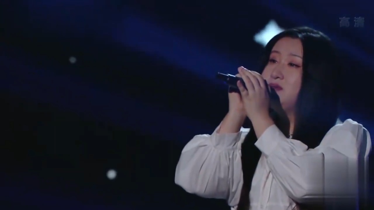 薛之谦锤娜丽莎唱《火柴天堂》，柔情歌声，简直太抓耳