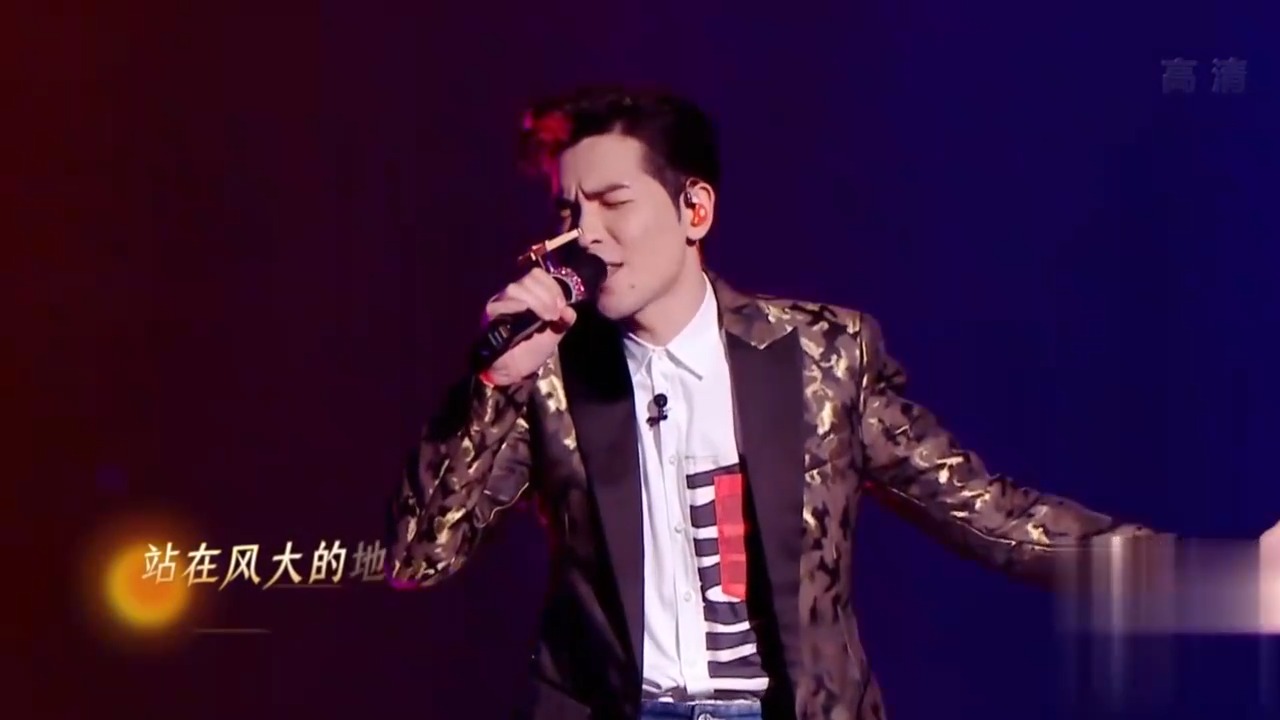 杨千嬅萧敬腾合唱《拥抱阳光》，温暖歌声令全场沸腾