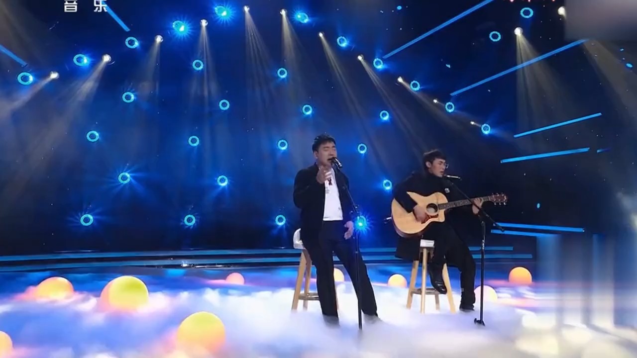 乐坛又出一情歌王子！伤感的旋律开口比王琪还好听，上春晚都够格