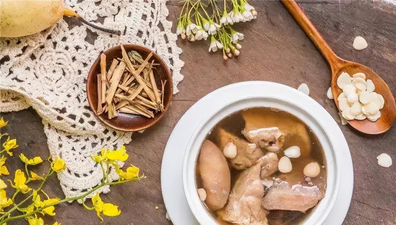 教你煲个春季滋补清润老火汤沙参南杏煲猪肺