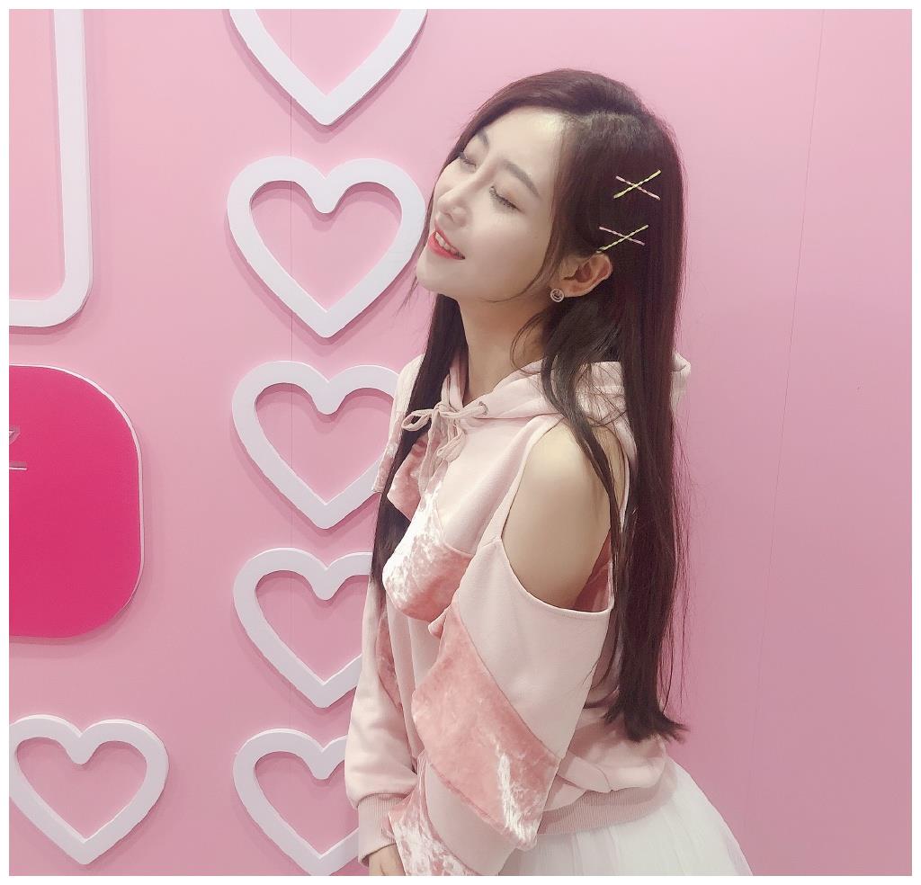 女团sing吴瑶的图集