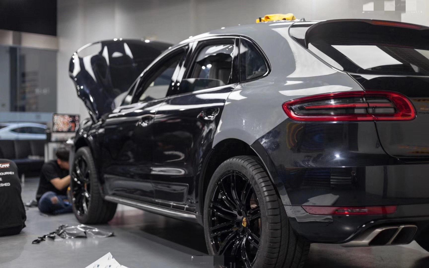 保时捷macan turbo汽车改色纳多灰 就是帅的不要不要的