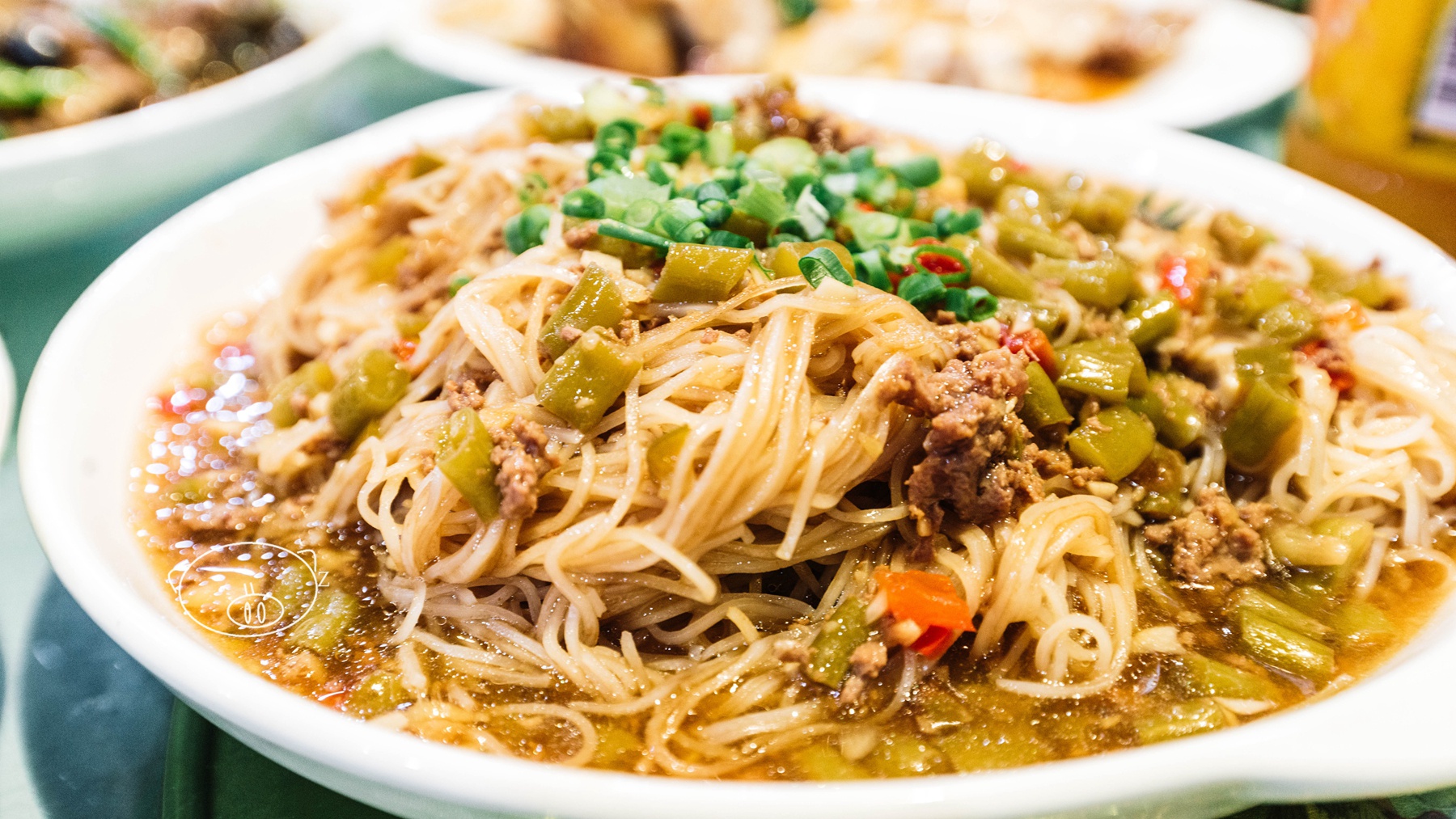 清远探店蒸到软软的连州切粉淋上酸豆角和肉末