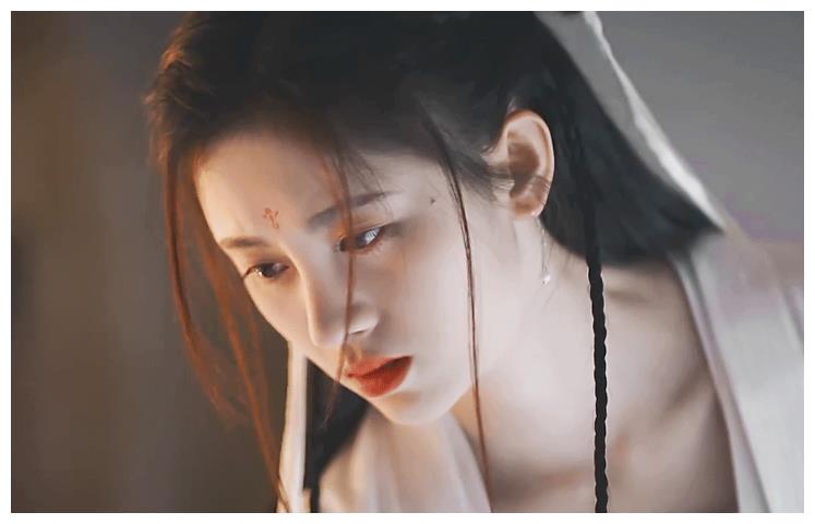 《慕南枝》剧照来袭,鞠婧祎造型太美艳,女配个个都是高颜值