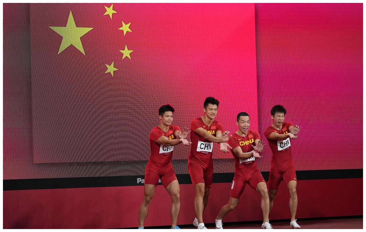 东京,2021年8月6日(东京奥运会)田径——男子4x100米接力决赛:中国队