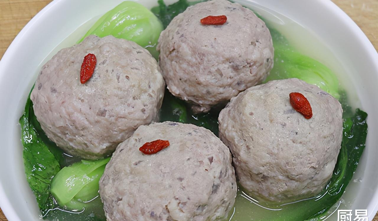 淮扬名菜清炖狮子头记住4个小技巧软糯鲜香不肥腻老少皆宜