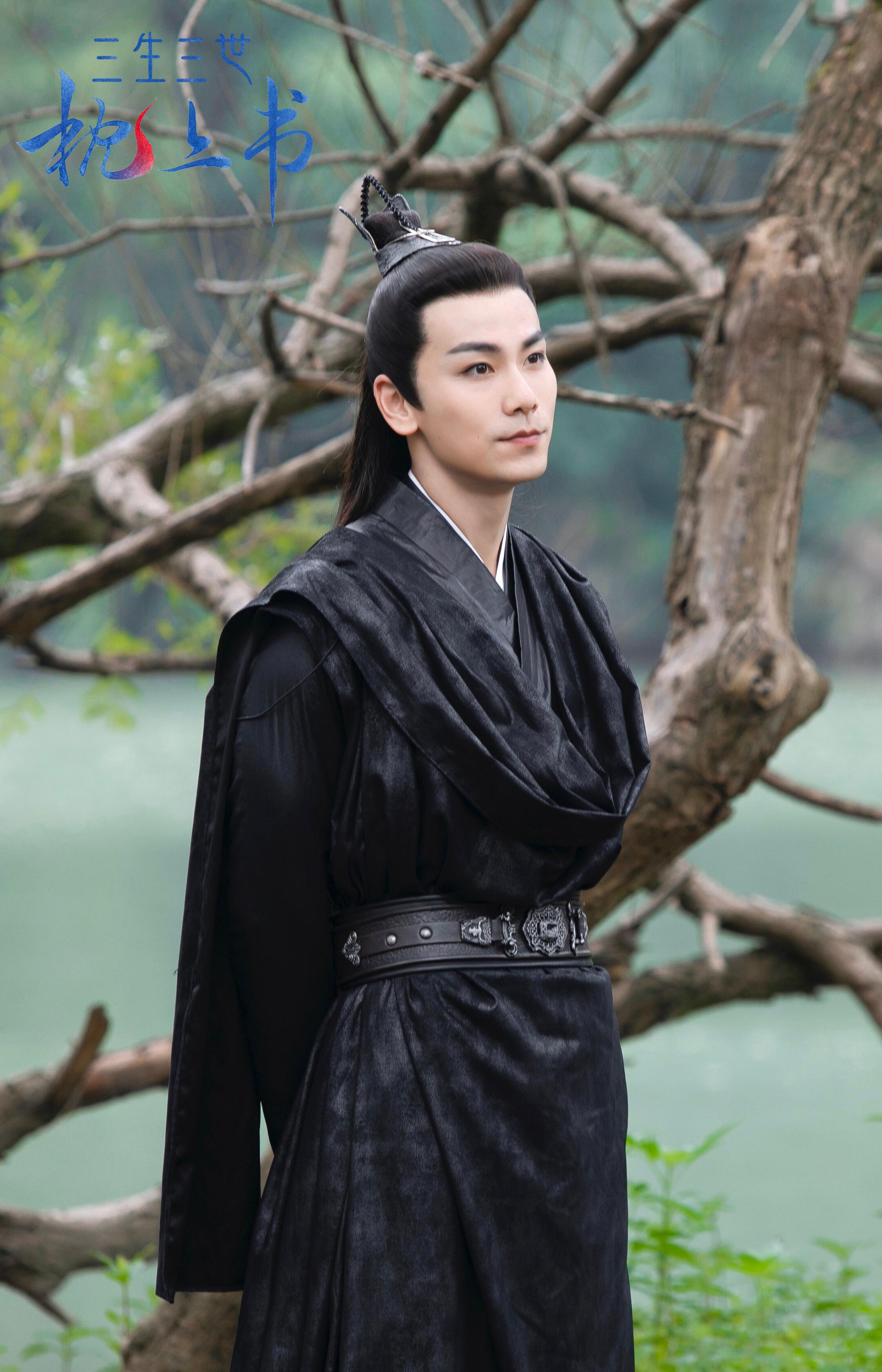 枕上书戴向宇多套华服成最壕魔君美惨弱皮草ceo助攻东凤cp