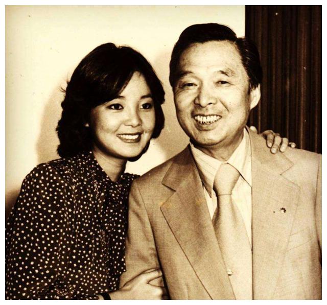 邓丽君与父亲邓枢