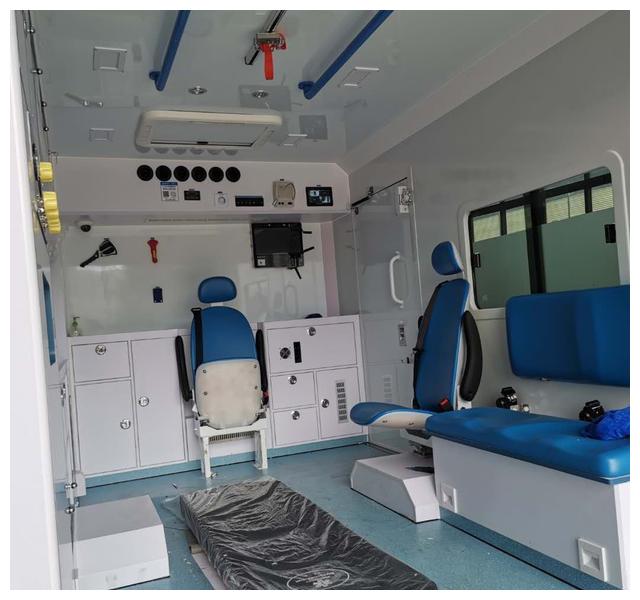 国内首单大批量高端方舱救护车护航成都第31届世界大学生运动会