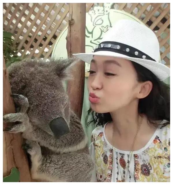 小鹿姐姐郏捷老公和帅儿子照片曝光原来她都已经46岁了