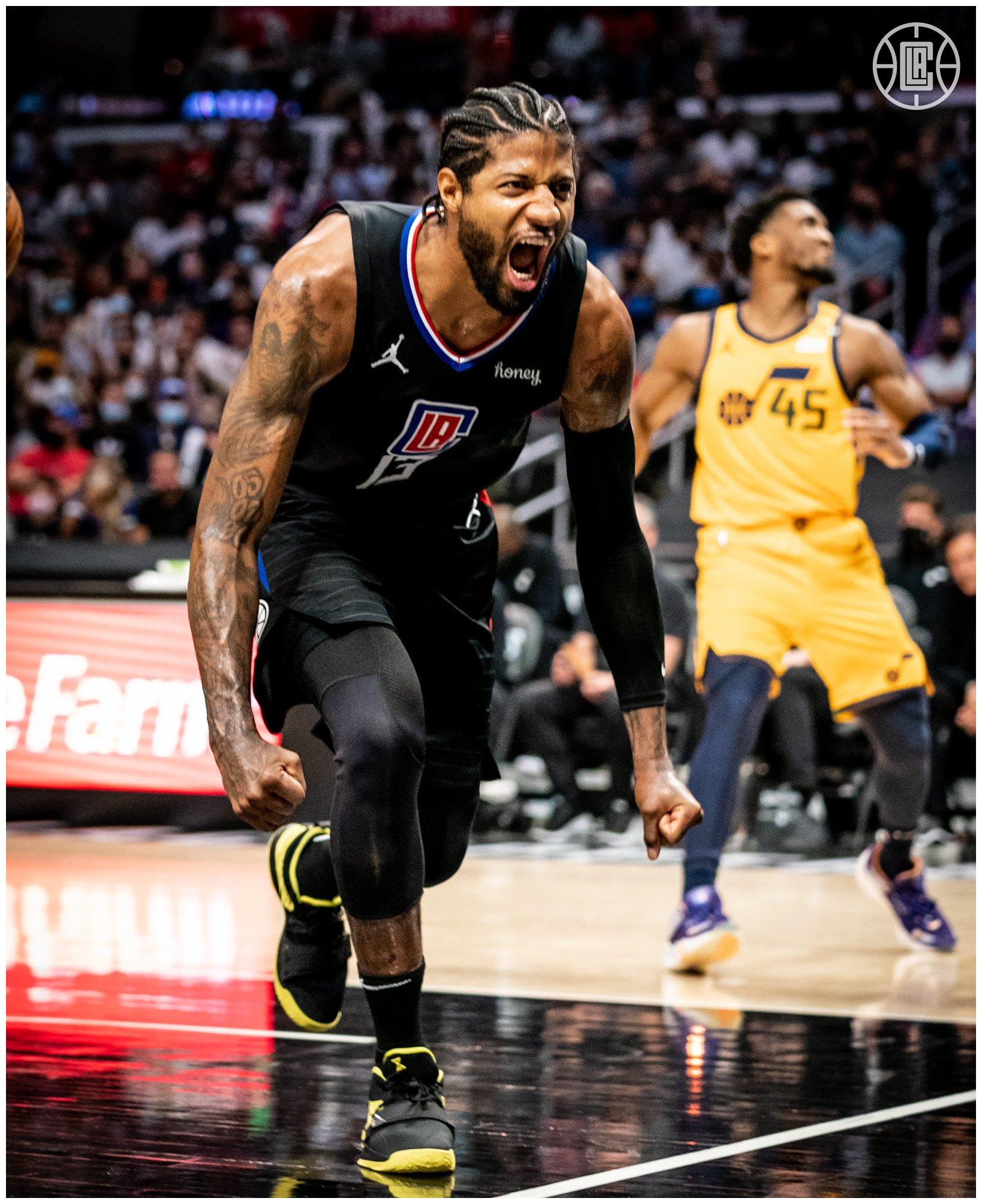 首节,主场作战的快船率先发难,雷吉-杰克逊,贝弗利,曼恩和保罗-乔治