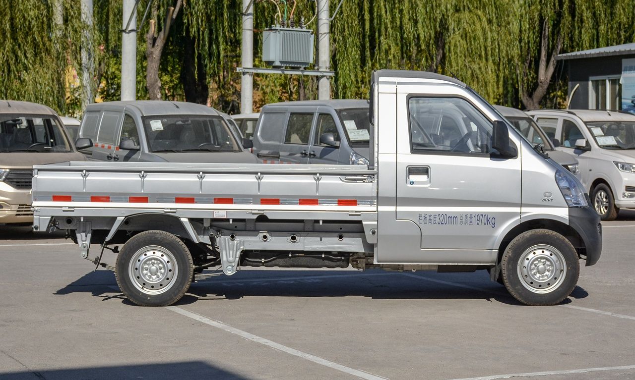 2020款五菱荣光小卡1.5l手动单排__财经头条