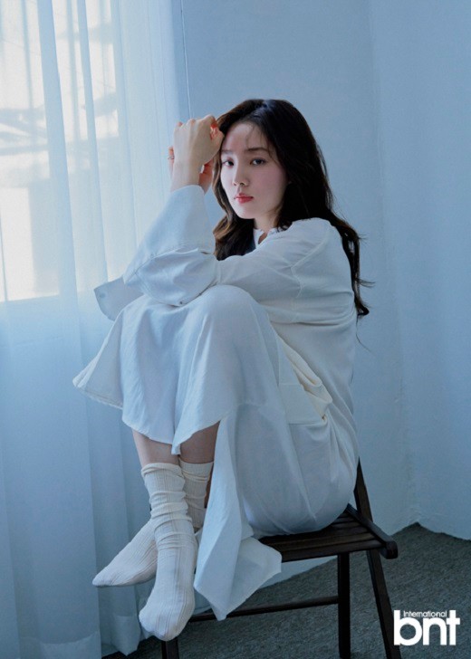 韩国女艺人尹邵熙最新杂志写真曝光