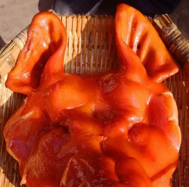 快过年了,买个生猪头自己卤,经济实惠不说还干净卫生__财经头条