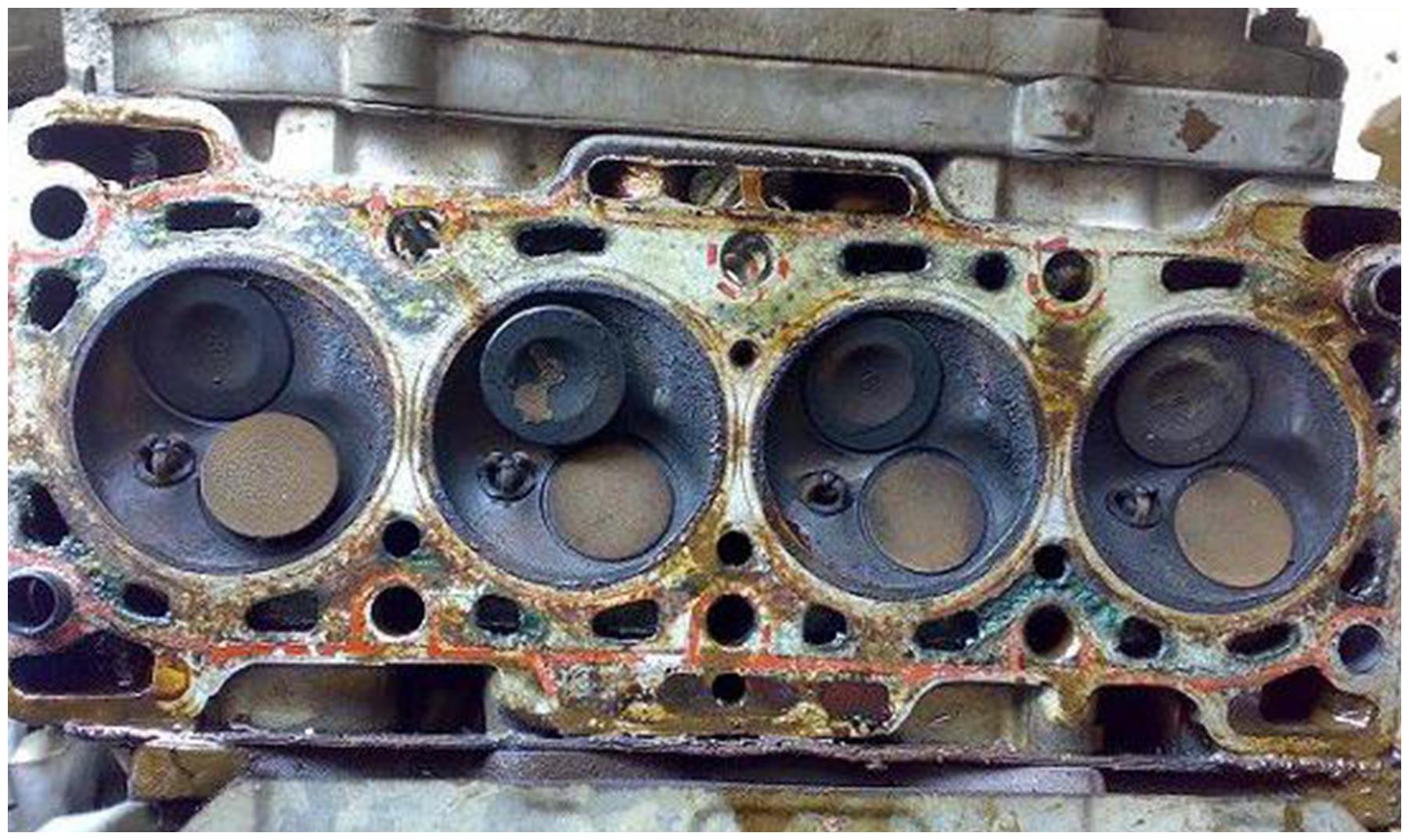 3,在发动机安装的过程出现问题,可能因为工人师傅没有打紧螺母而导致