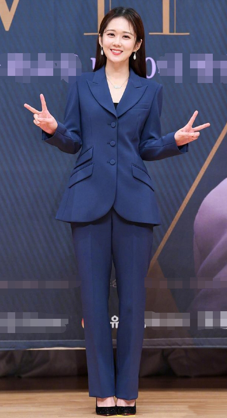 张娜拉胖了也好看一袭浅色礼服穿出好身材圆脸是颜值王道