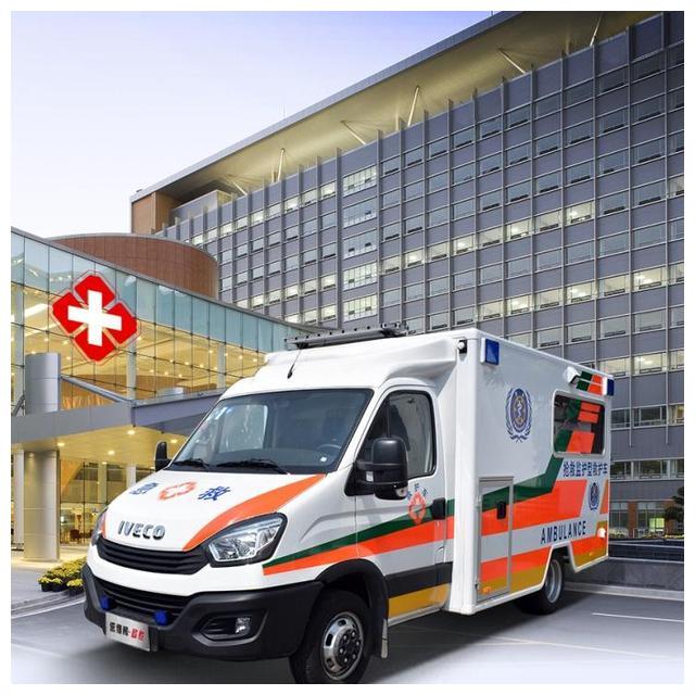 国内首单大批量高端方舱救护车护航成都第31届世界大学生运动会