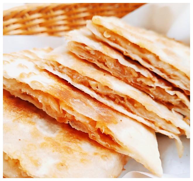 家常油渣饼做法,香掉牙,简单美味,吃了还想吃,动手试试吧