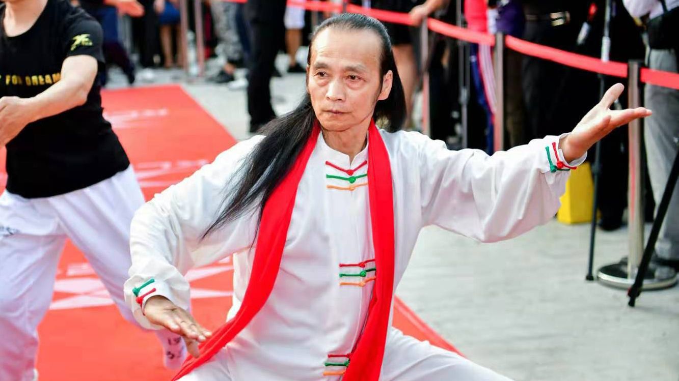 太极雷雷带领传武大师:走昆仑决红毯,个个身怀绝技图集