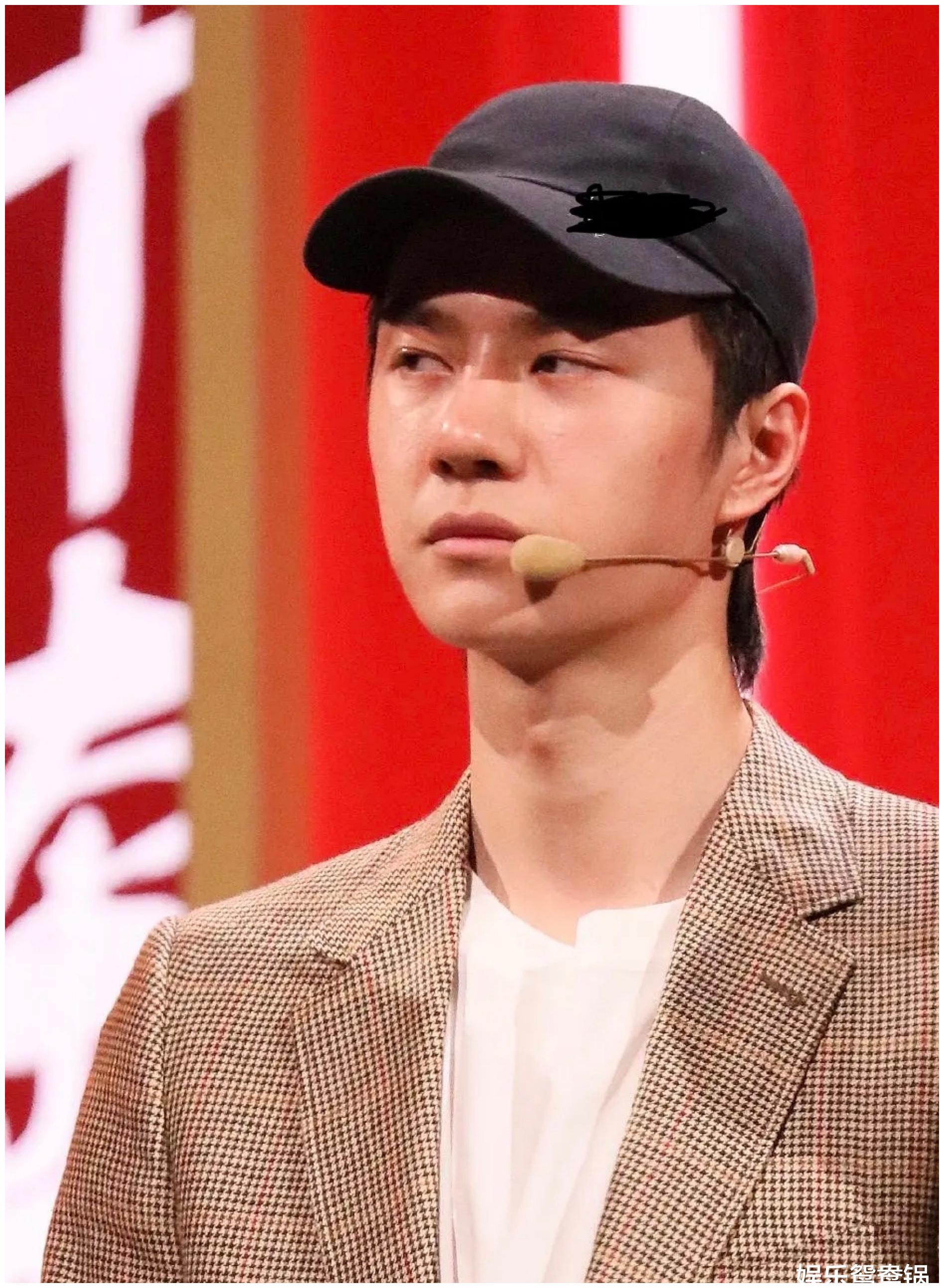 站姐粉转黑太可怕,王一博被狂发丑照