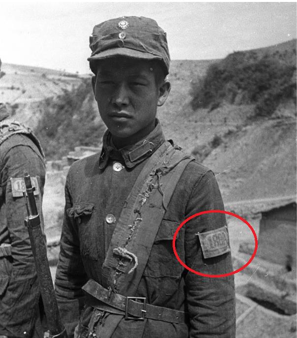 原来八路戴的臂章不是八路,别再被电视剧骗了几十年