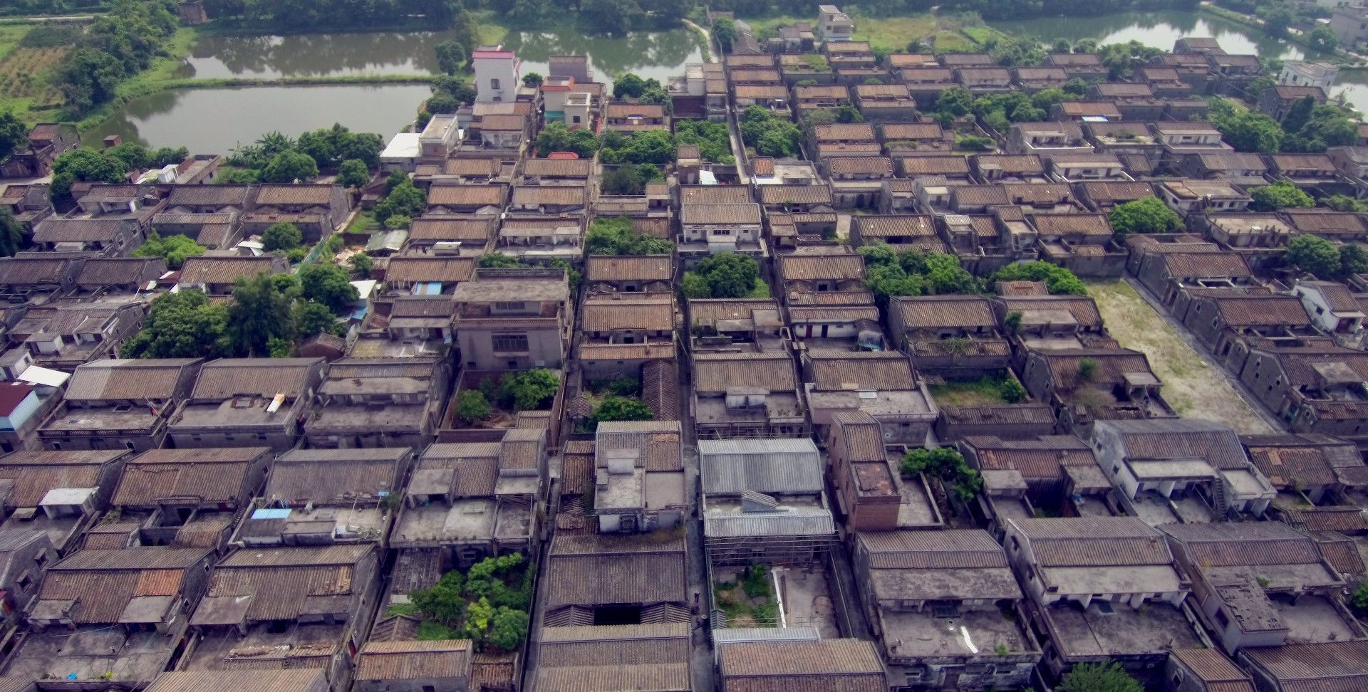 航拍:广东新会霞路村的五福里,整齐划一,形如皇宫_高清图集_新浪网