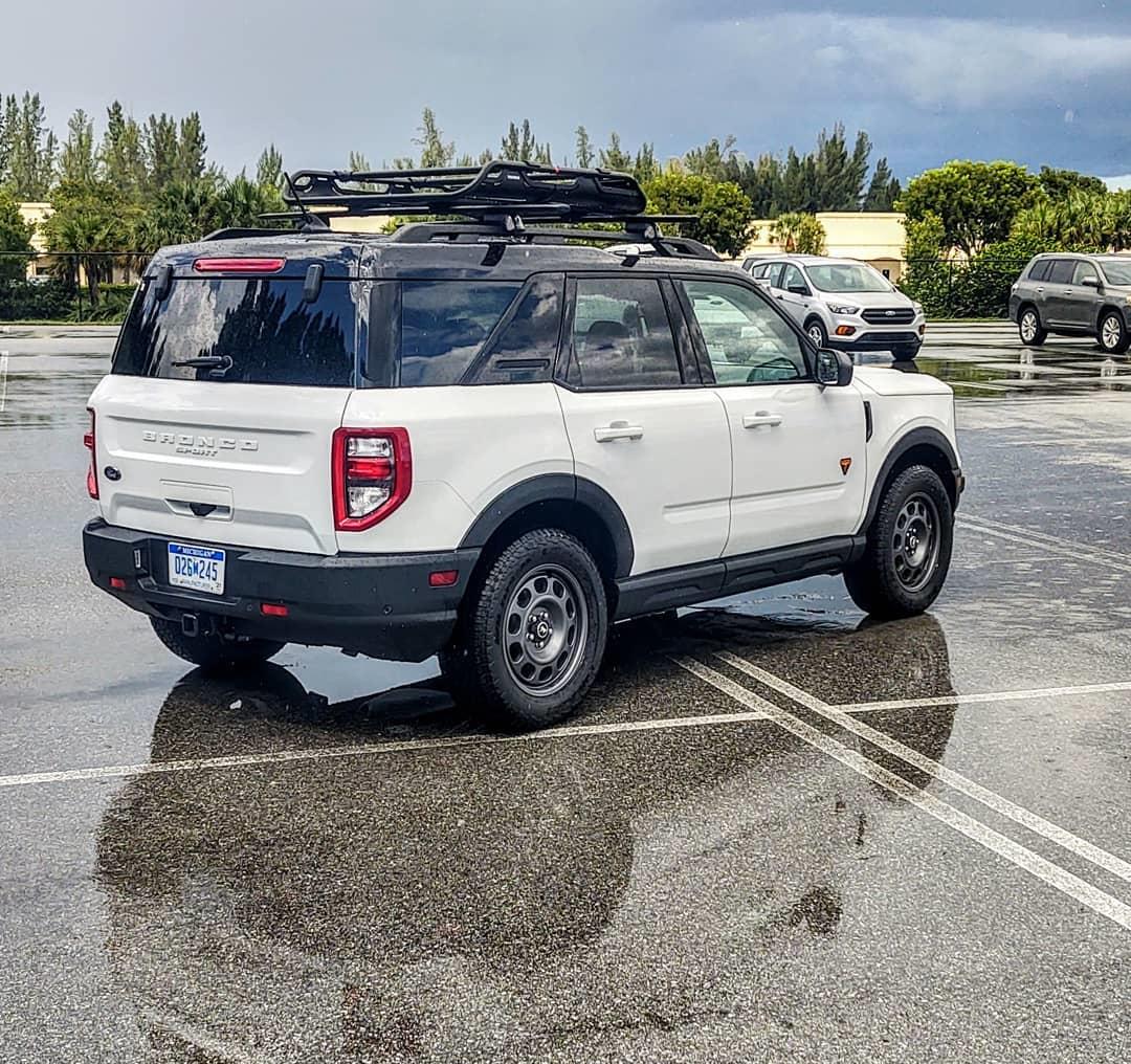 硬派又运动的设计全新福特broncosport实车