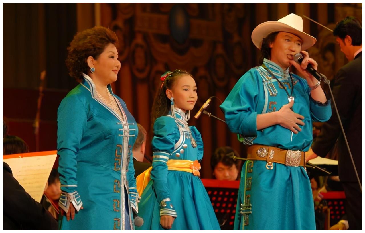 14年前,爆红春晚的吉祥三宝,如今天人永隔,现状令人唏嘘