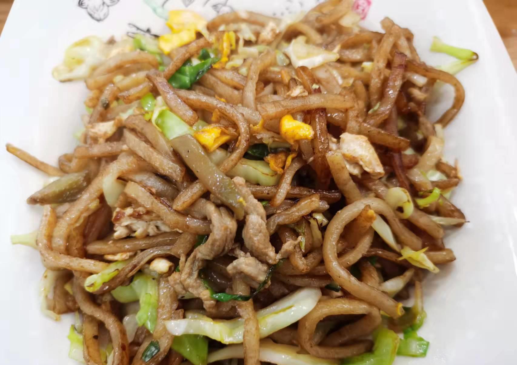 今日美食分享沙县小吃肉丝炒饼