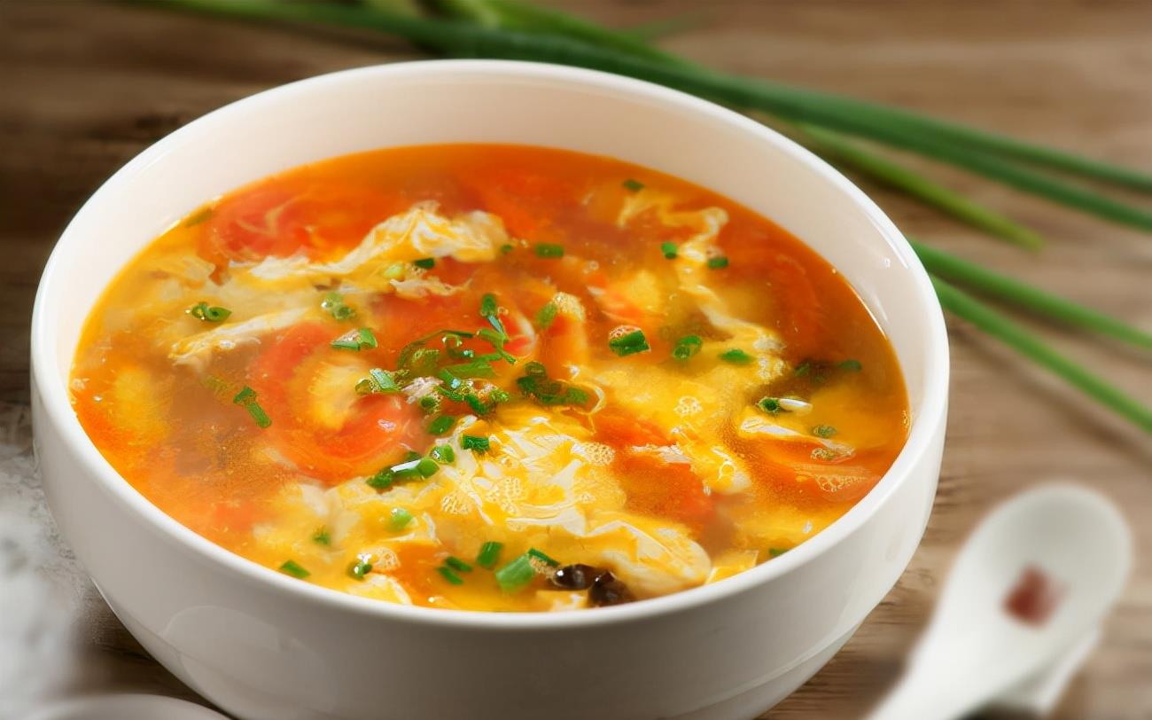 西红柿鸡蛋汤,切记不要直接倒入鸡蛋!教你饭店做法,暖心又暖胃