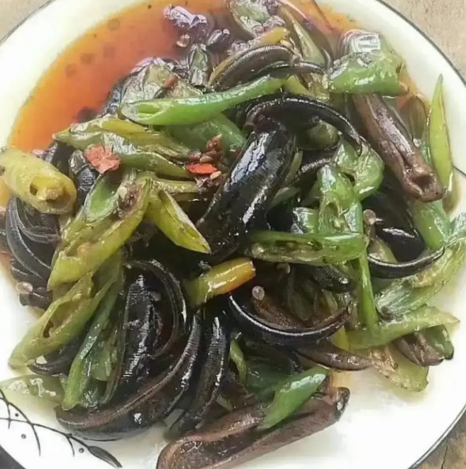 从现实考虑不要食用以免感染寄生虫|蚂蟥|水蛭|寄生虫_新浪新闻