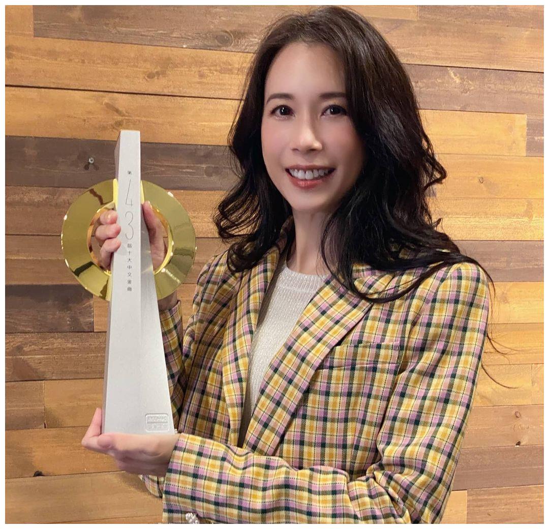 歌曲 呼吸有害 获3台大奖 女神莫文蔚有望 金曲金奖大满贯 财经头条 歌曲 呼吸有害 获3台大奖 女神莫文蔚有望 金曲金奖大满贯 财经头条