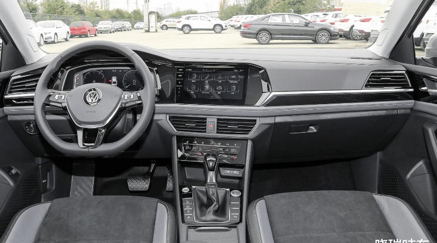 21款速腾标配8英寸仪表盘和中控屏幕,价格也有所涨幅