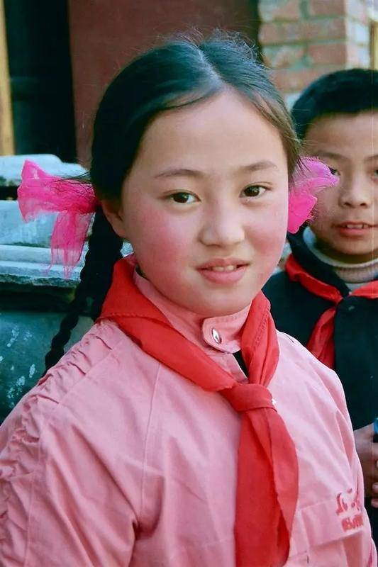 八十年代小学生老照片,你小时候这样吗